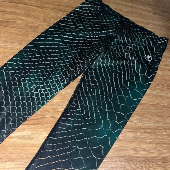 🦵🏻🦁• 💥 Kapow x MEGGINGS x Alpha Vibes 💥• 🦁🦵🏻 - Picture 6 of 11